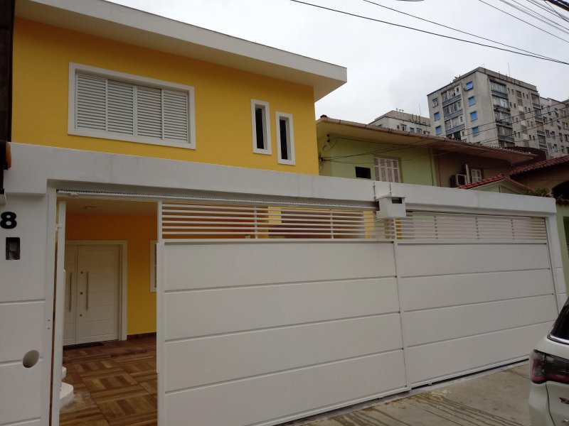Casa à venda  no Aparecida - Santos, SP. Imóveis