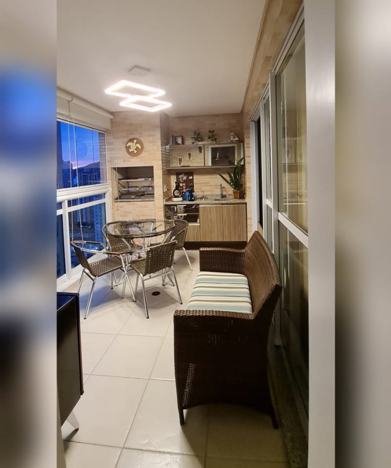 Apartamento  venda  no Ponta da Praia - Santos, SP. Imveis