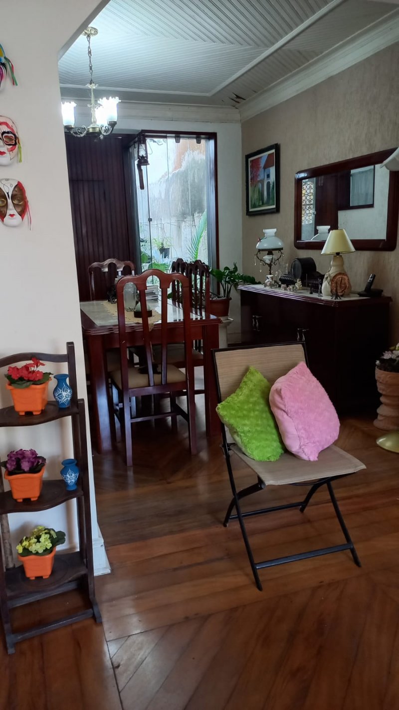 Casa à venda  no Gonzaga - Santos, SP. Imóveis